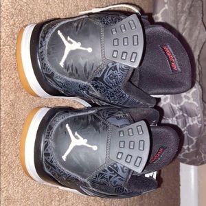 Jordan 4 Retro shoes